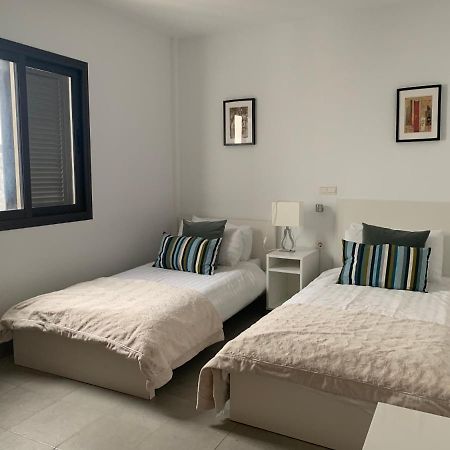 Modern Villa With Sea Views Коста Тегисе Екстериор снимка