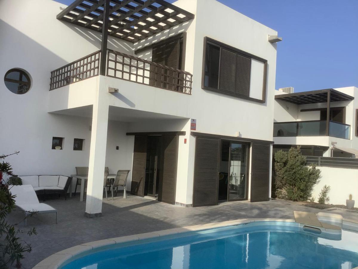 Modern Villa With Sea Views Коста Тегисе Екстериор снимка