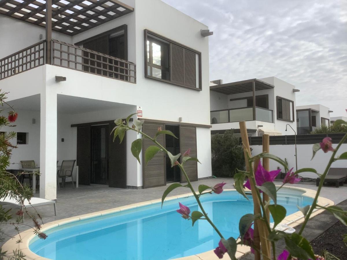 Modern Villa With Sea Views Коста Тегисе Екстериор снимка