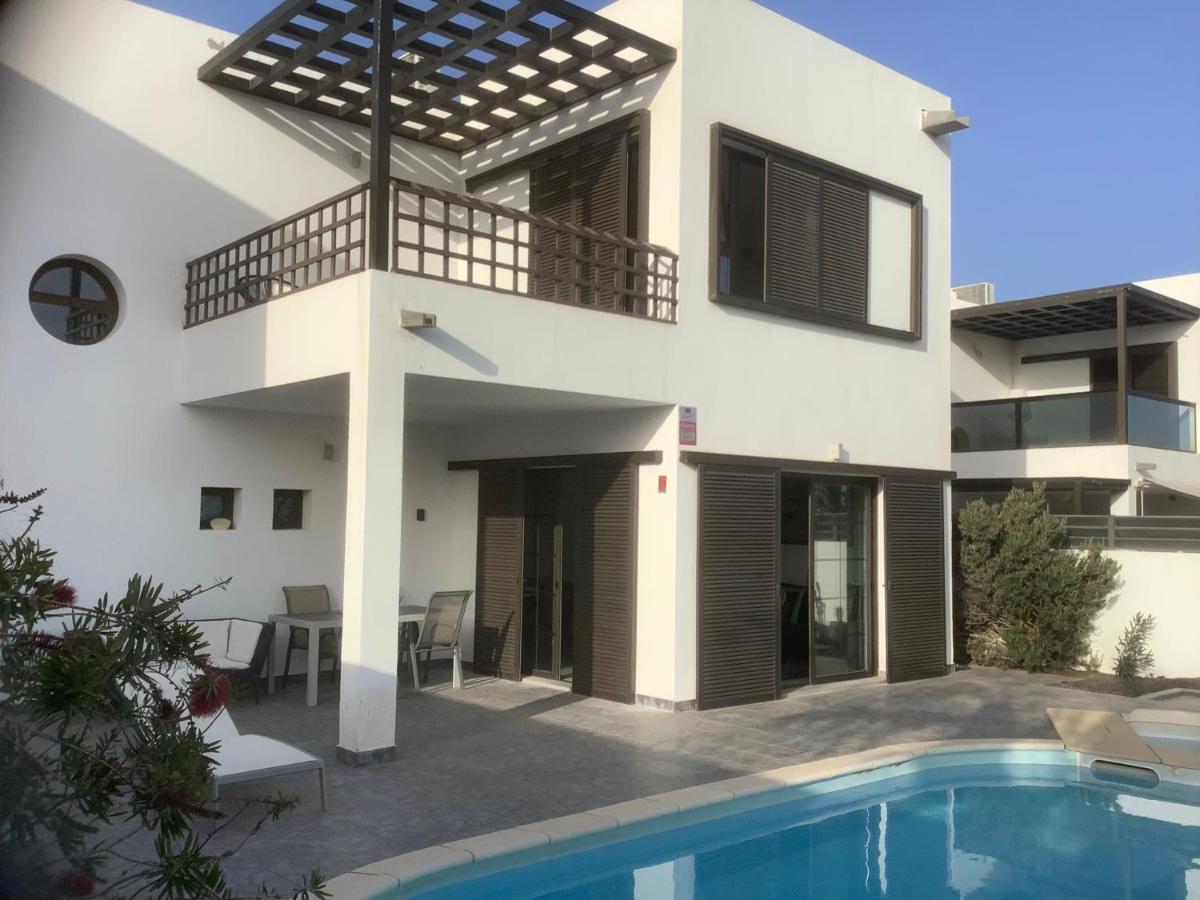 Modern Villa With Sea Views Коста Тегисе Екстериор снимка